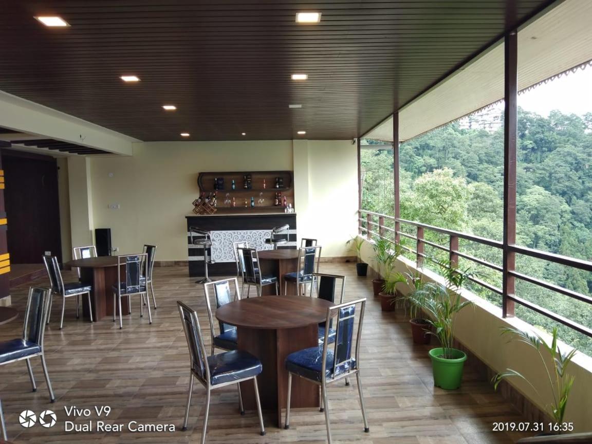 Aurora Gangtok Hotel Ngoại thất bức ảnh
