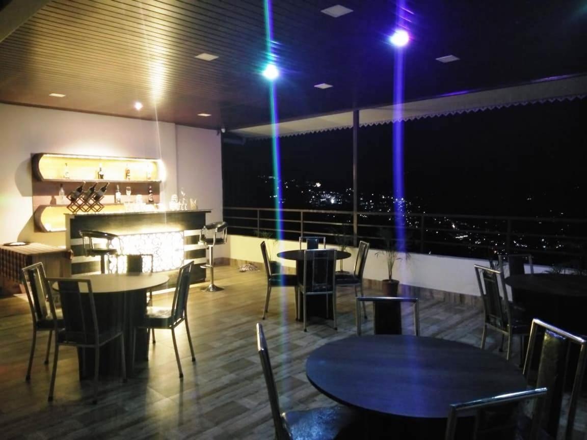 Aurora Gangtok Hotel Ngoại thất bức ảnh